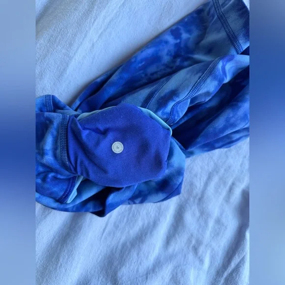 Lululemon Align Super High Rise Shorts - Picture 5 of 6